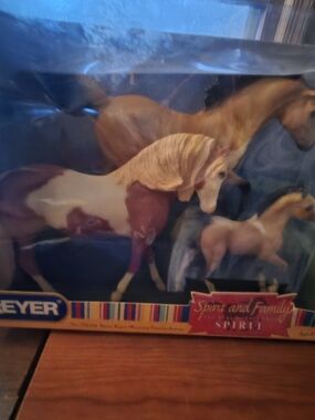Breyer Pinto and Palomino Family Trio - Cream Mane